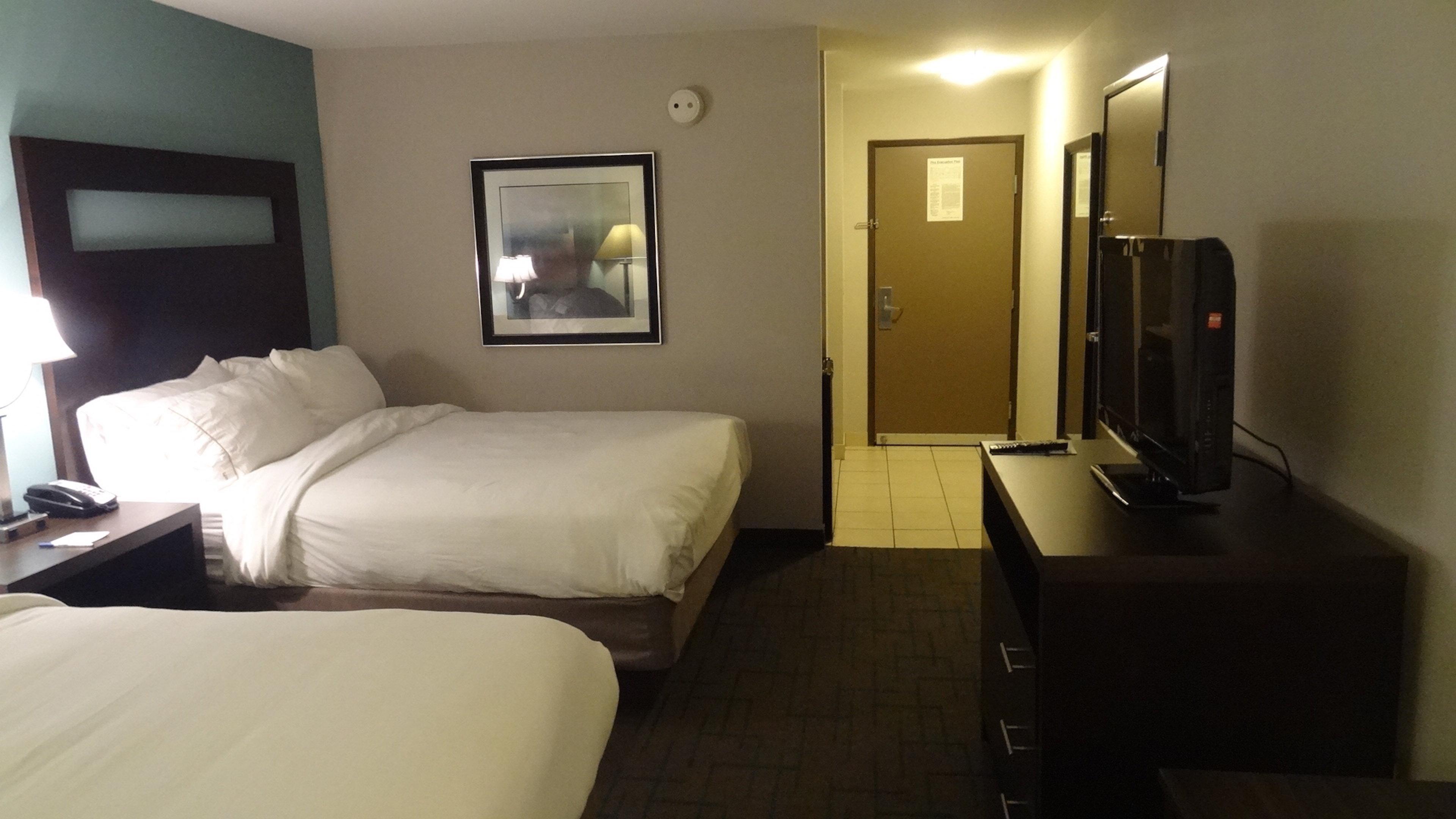 Holiday Inn Express Hotel Kansas City - Bonner Springs By Ihg Exterior photo